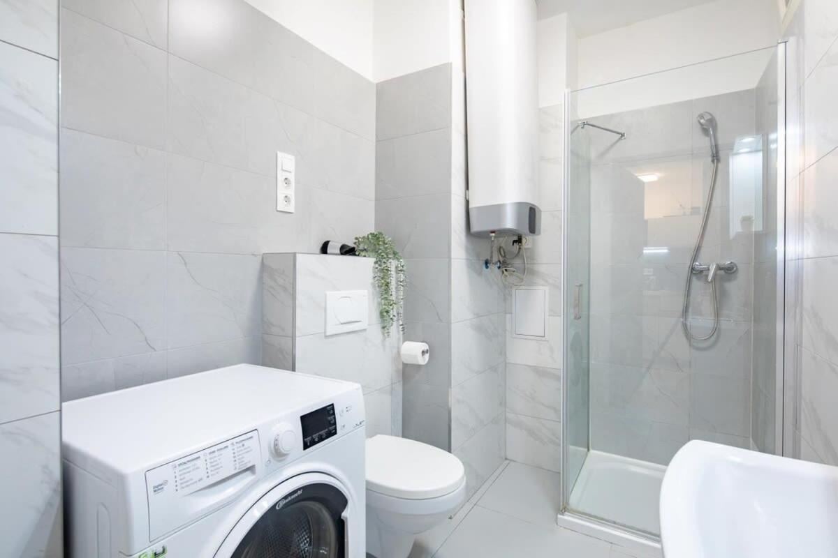 Central Room For Solo Traveller بودابست المظهر الخارجي الصورة